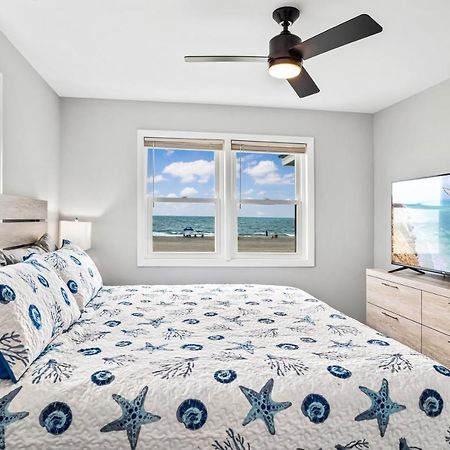 Ocean Daze - Sleeps 22, Direct Oceanfront, Renovated May 2022 Villa Holden Beach Exterior foto